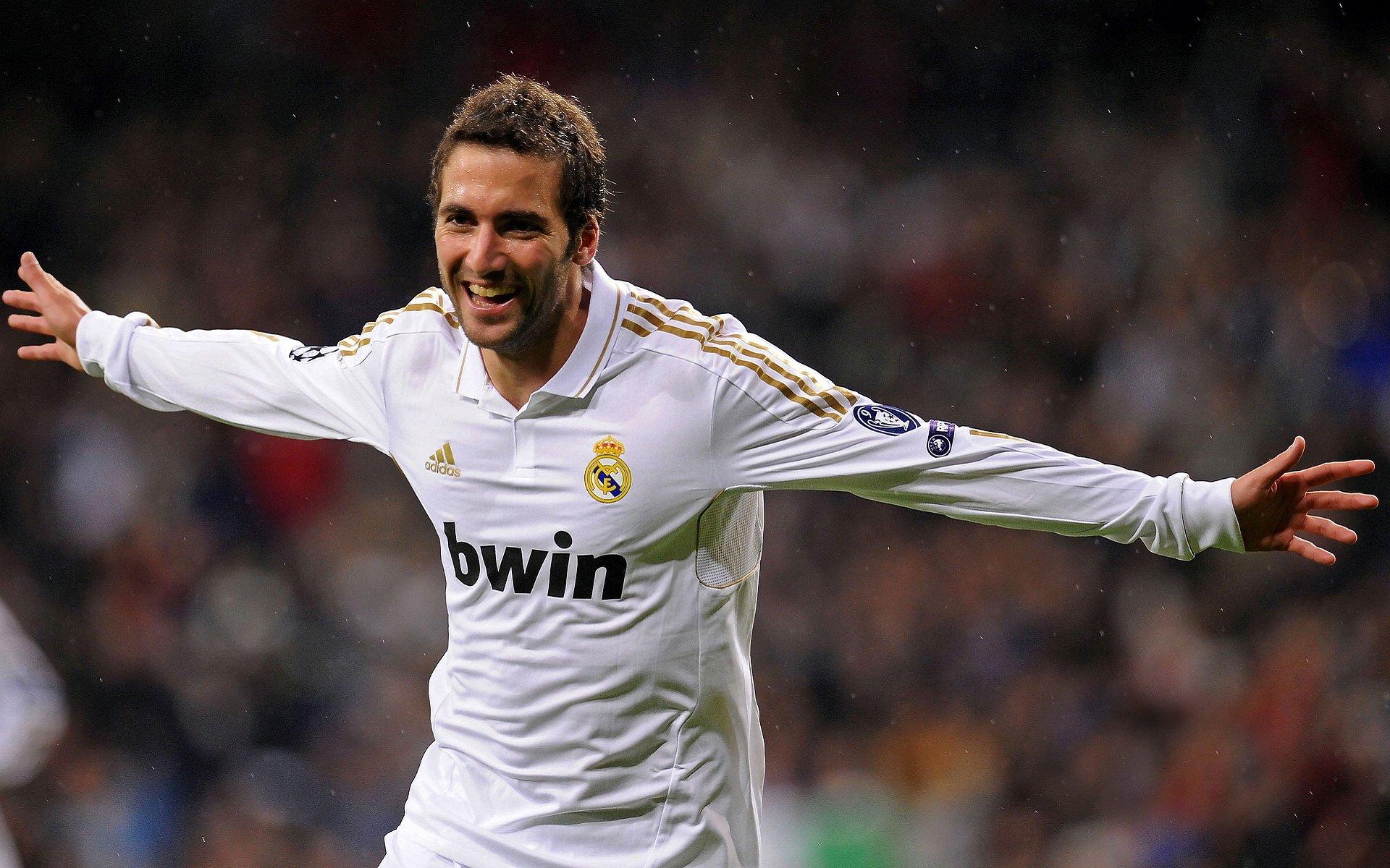 冰岛战吼之后，芬兰如何用极光之舞庆祝足球历史性突破